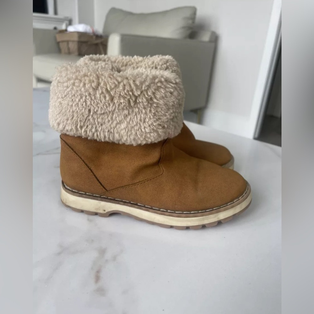 Zara Ugg Fur Boots, Camel Brown, Toddler kids fashion cozy trendy style